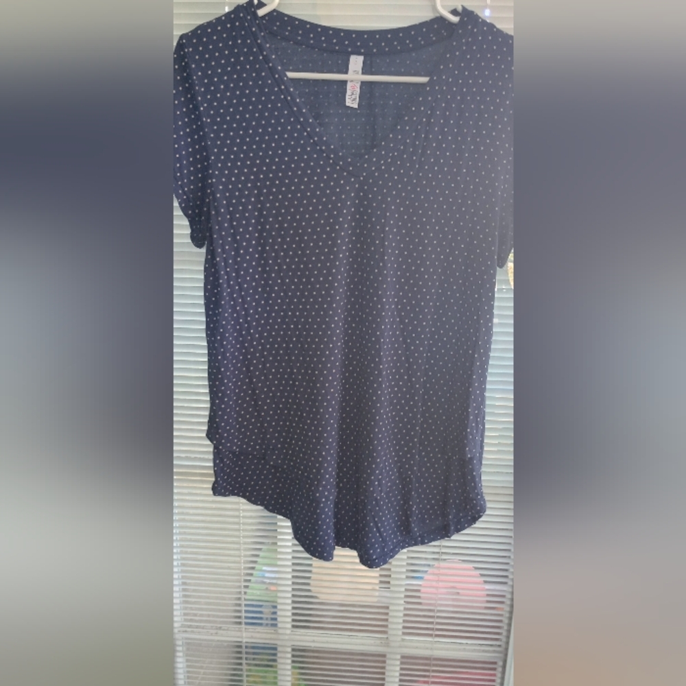 Latched Mama boyfriend nursing tee